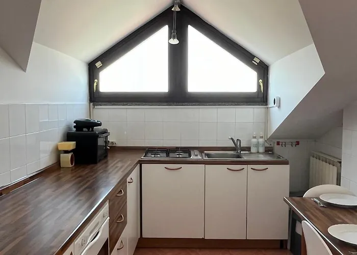 Mansarda Lucia 帕爾馬