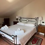 Apartment Mansarda Lucia *